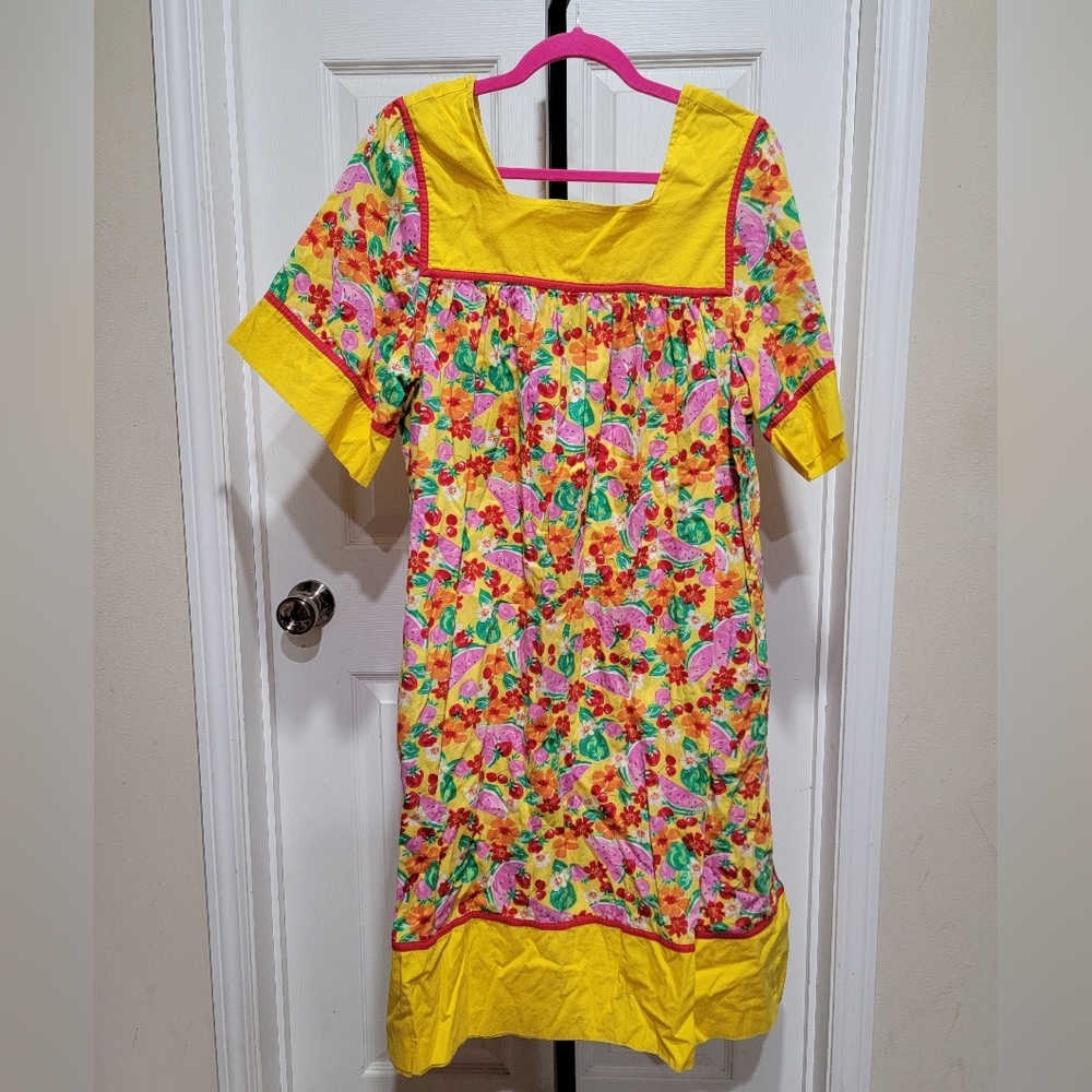 Go Softly Patio Crinkle Fabric House Dress Muumuu Fruit Salad Design Size M/L